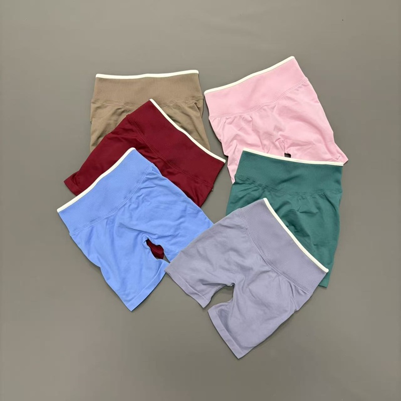 Ignite Sculp Scrun Gym Shorts  - đánh giá và giá Ignite Yoga Fitness