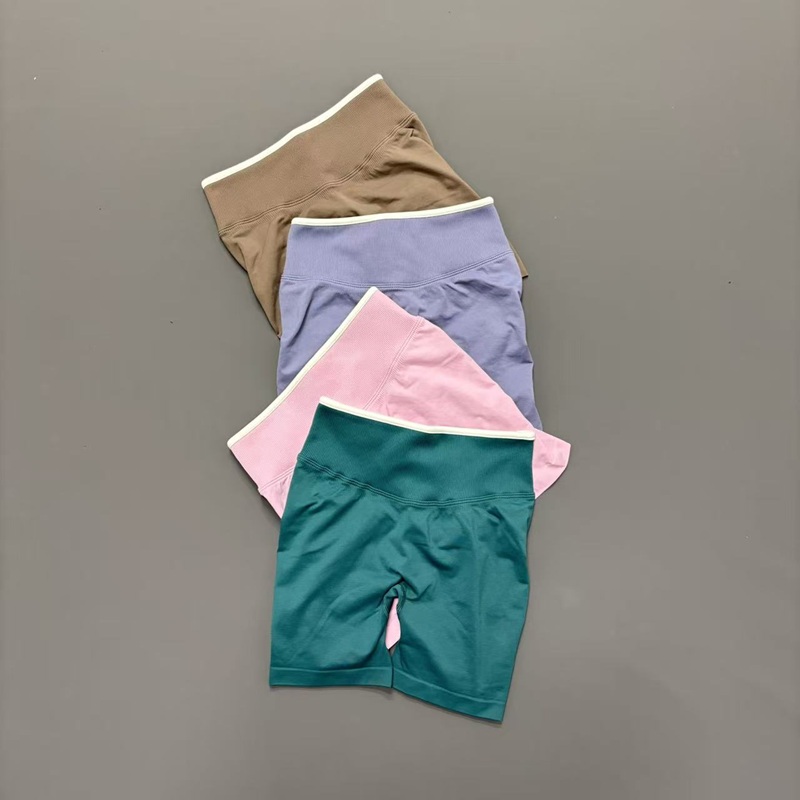 Ignite Sculp Scrun Gym Shorts  - đánh giá và giá Ignite Yoga Fitness